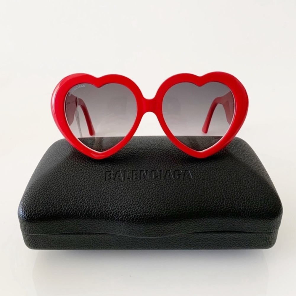 SOLD E Balenciaga Heart Sunglasses, New - Picture 1 of 14